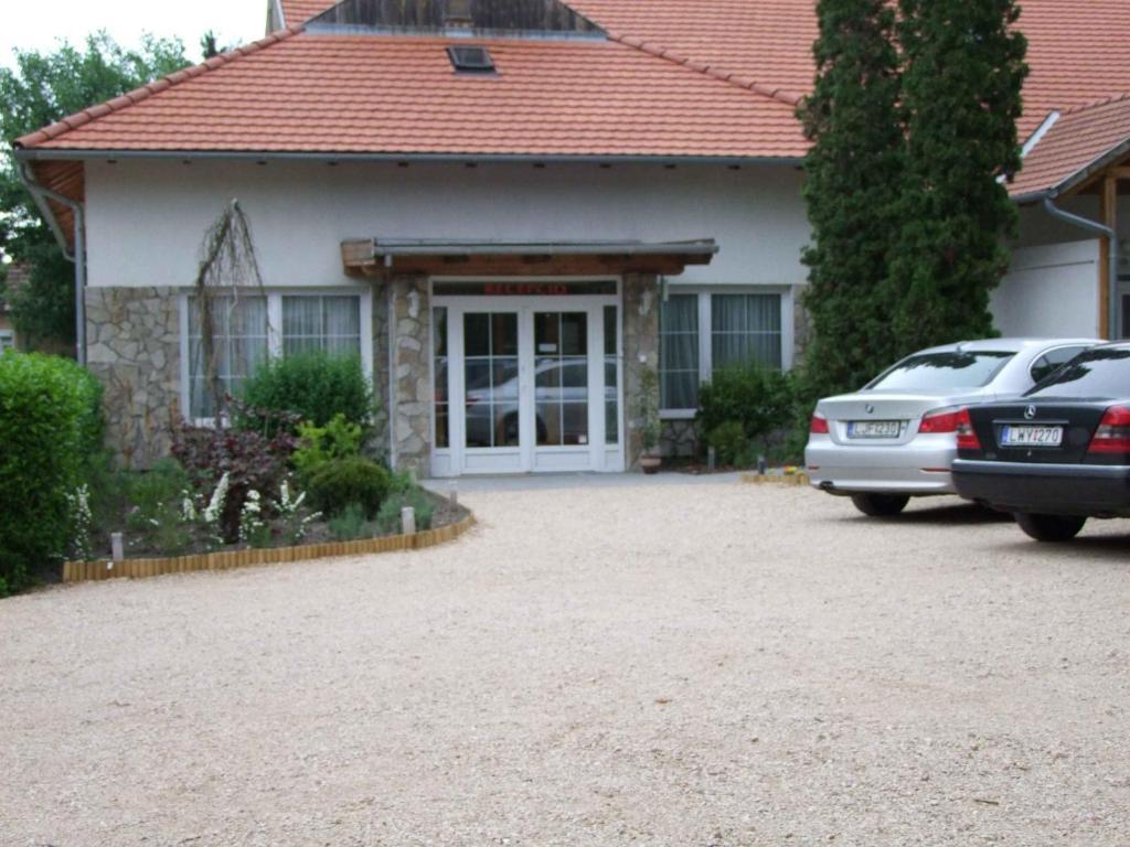 زاماردي Hotel Platan المظهر الخارجي الصورة