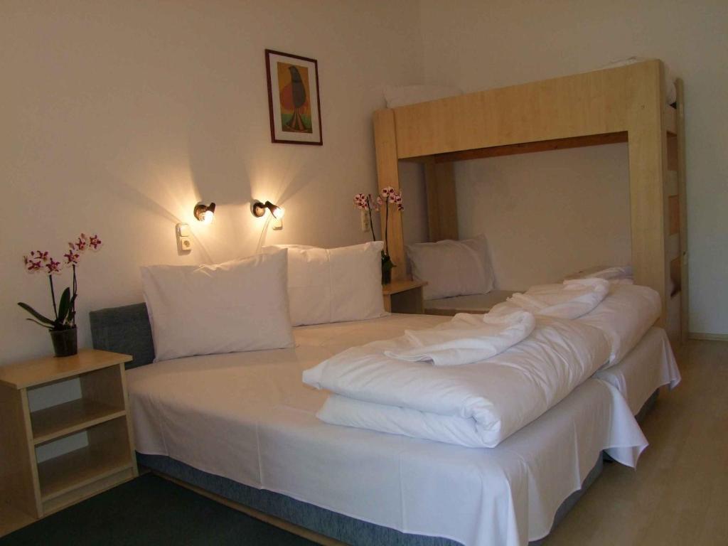 زاماردي Hotel Platan الغرفة الصورة